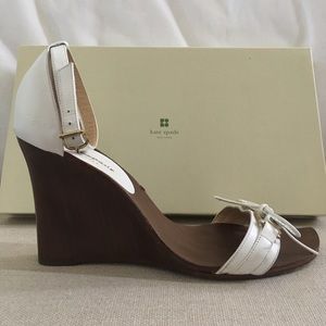 ♠️KATE SPADE♠️ WHITE/WOOD WEDGE SANDALS
